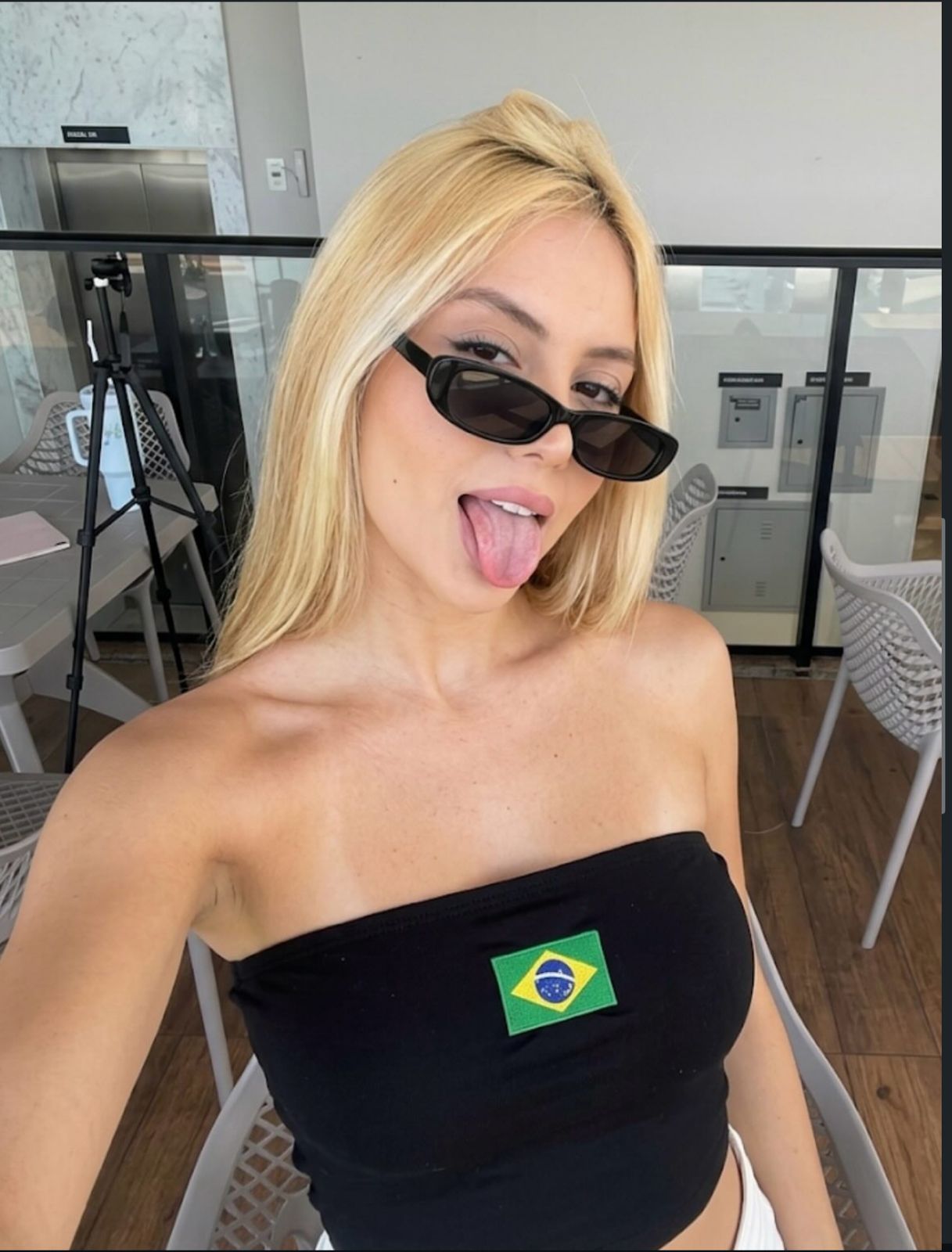 Top Tomara que Caia Brasil Black